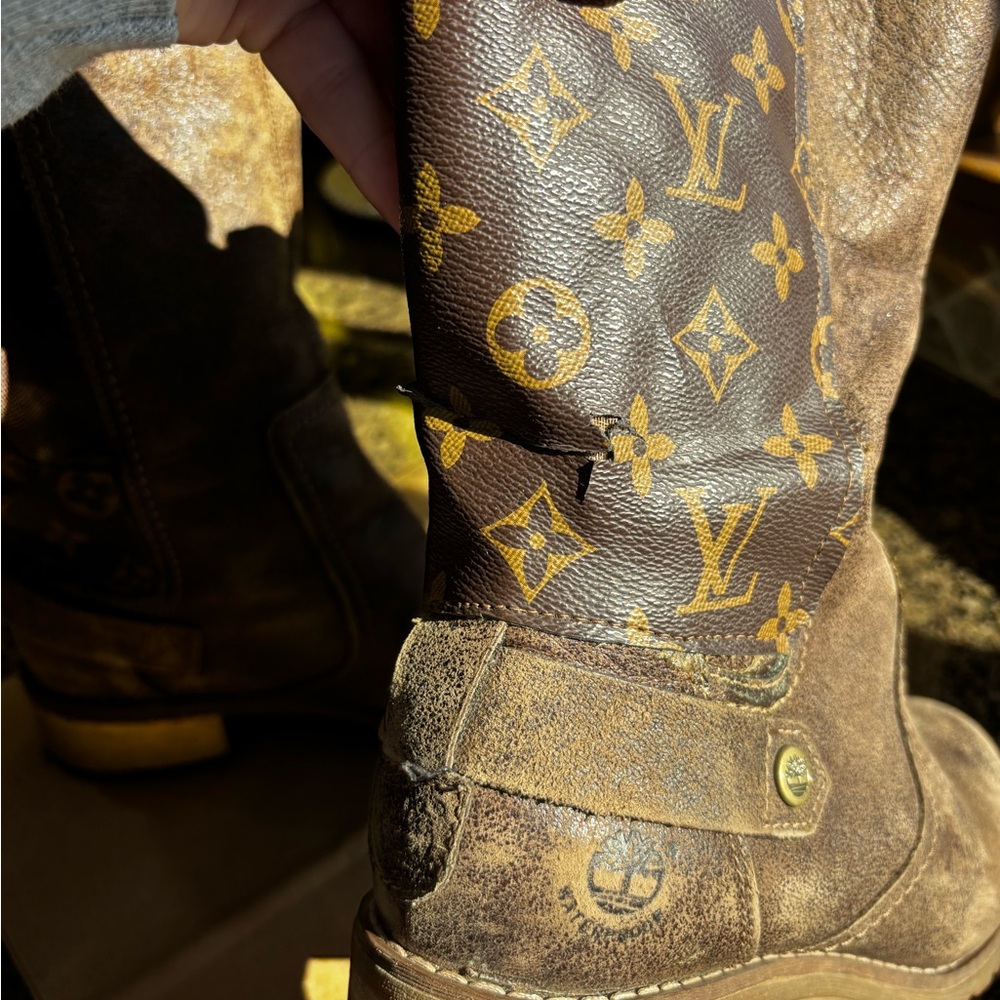 Timberland custom boots with Louis Vuitton detail - Picture 8 of 11
